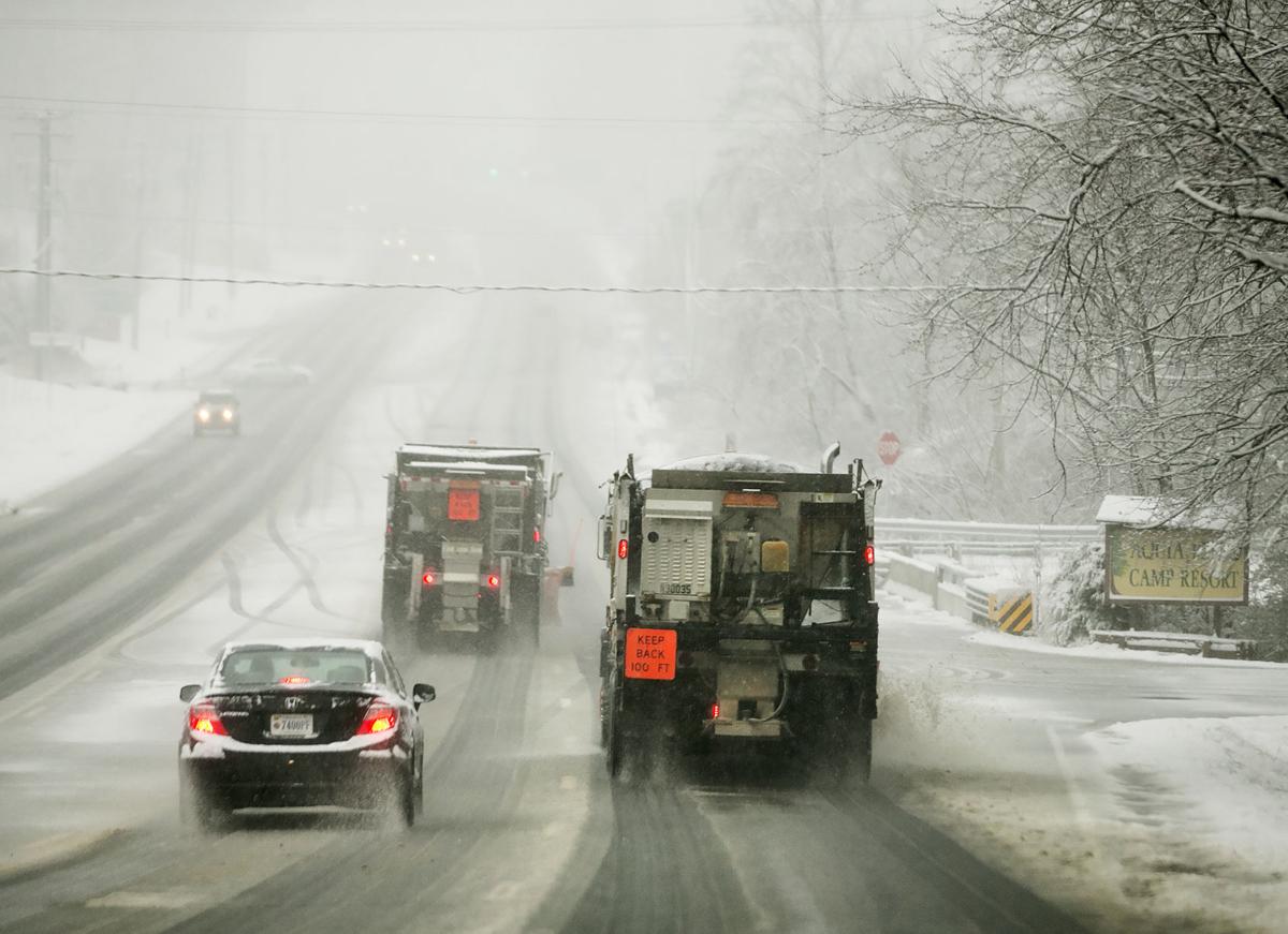 TRAFFIC UPDATE State police respond to 380 crashes, disabled vehicles
