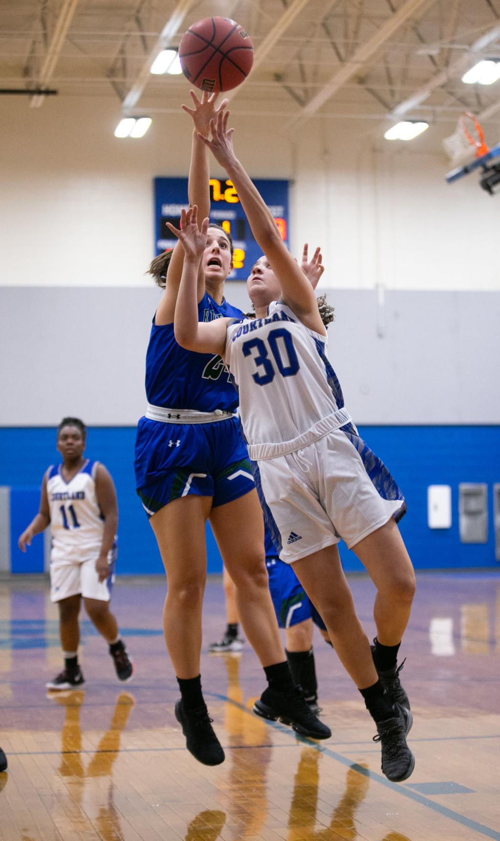 High School Basketball Courtland Boys Cash In At The Line To Top
