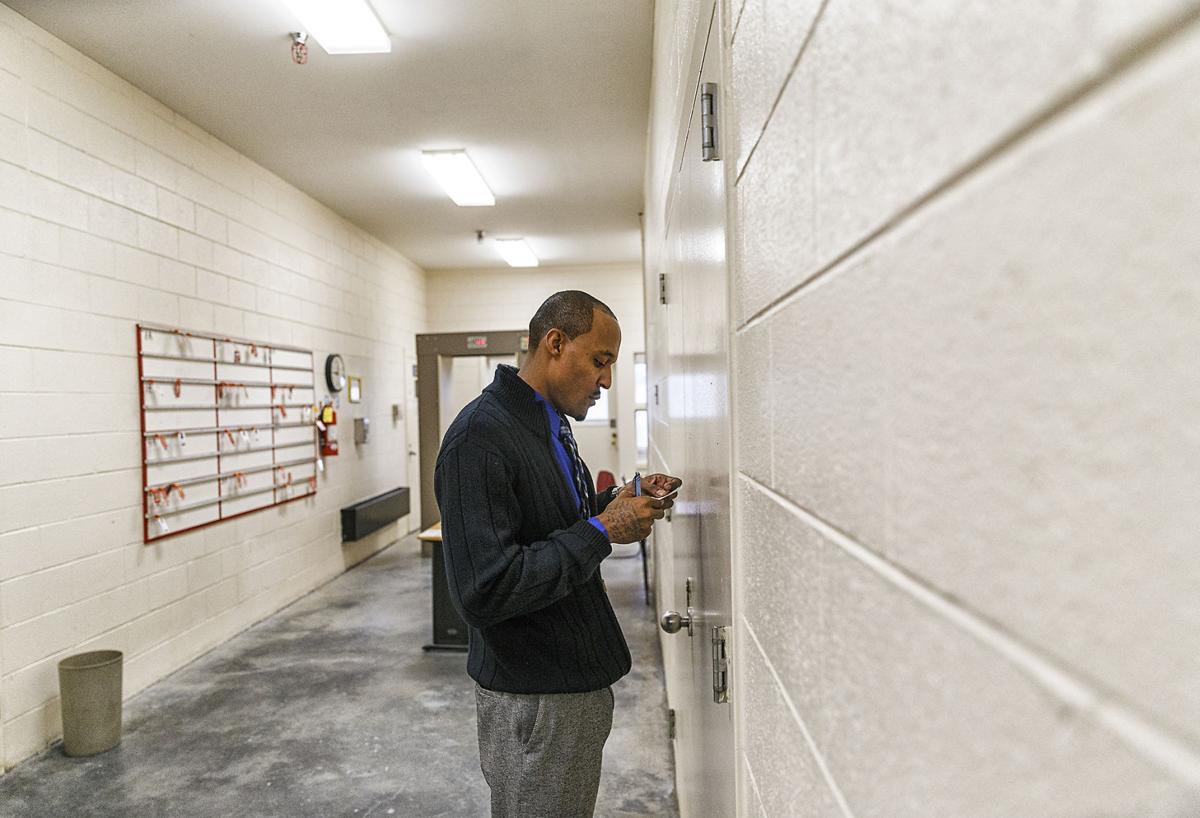 Barber program gives former inmates a chance on the outside | Local