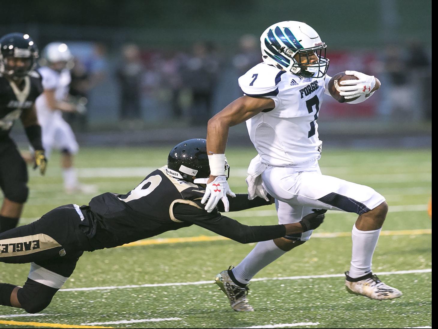 High School Football Colonial Forge S Sarratt Emerges From