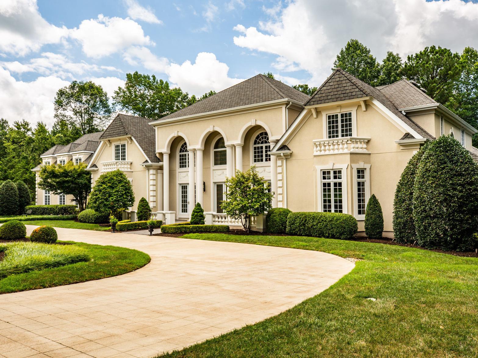 Mansion On 2 Acres In Spotsylvania S Fawn Lake Yours For 2 4