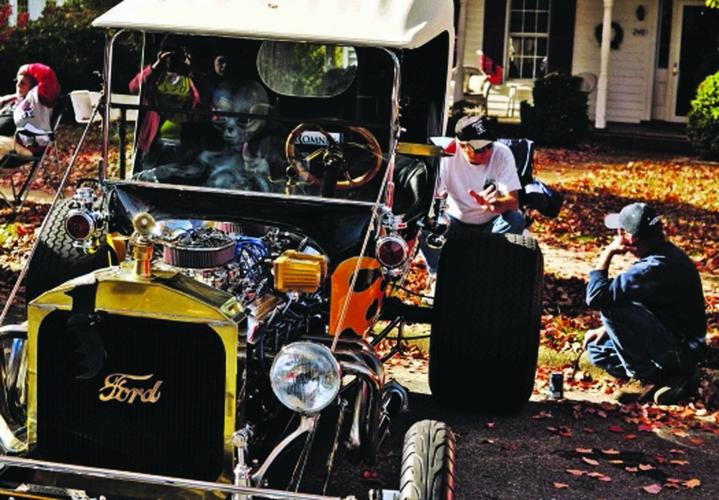 Bowling Green's Harvest Festival gets into the Halloween spirit