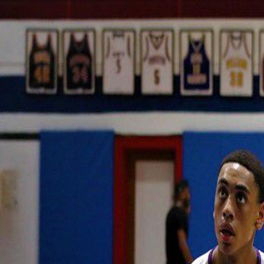 High School Basketball Ware Gray Sharpening Their Games At
