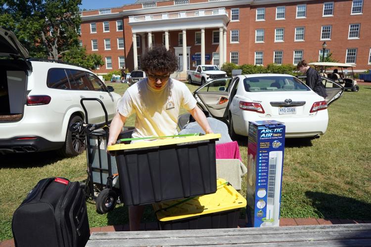 UMW students to campus on MoveIn Day