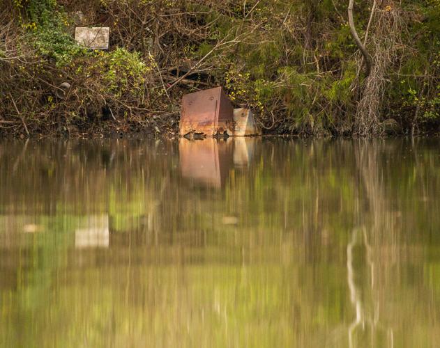 Kayaker uncovers landfill remnants in Colonial Beach