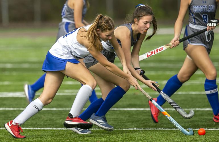 VHSL Class 4 field hockey Davis, Courtland shed early jitters, top