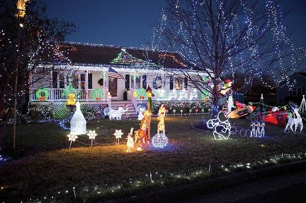 Rob Hedelt kicks off 24th year of inspecting Christmas lights for ...