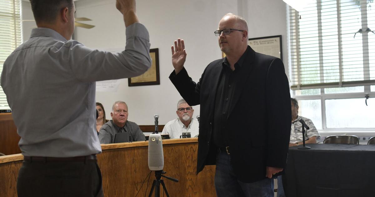 County appoints new constable, approved right-of-way regulations