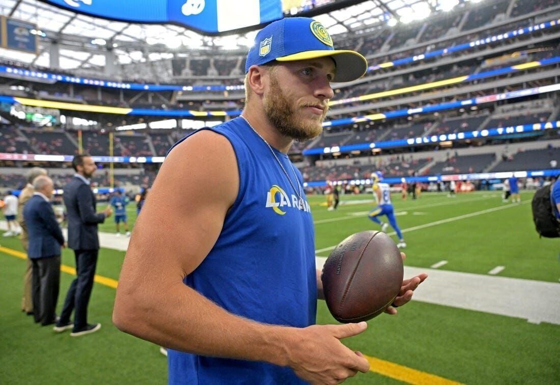 Los Angeles Rams wide receiver Cooper Kupp waves to fans at Rams