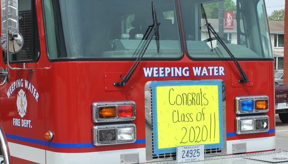 Weeping Water HS seniors take graduating cruise through town News