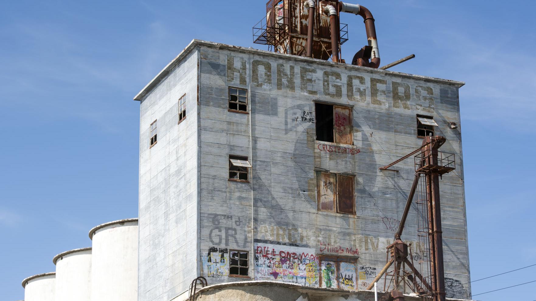 His Lincoln elevator is officially worthless, but owner won't let go | State and Regional - Vimarsana News