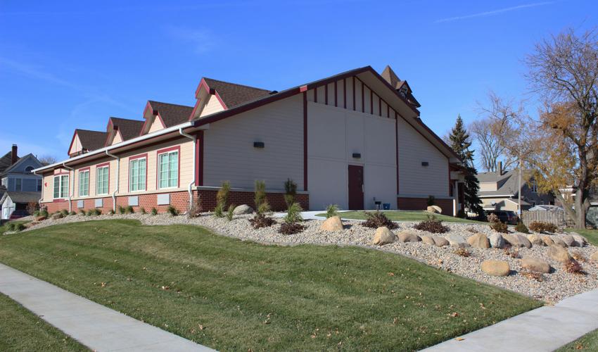 Shiloh Place receives award from Keep Fremont Beautiful for new landscaping