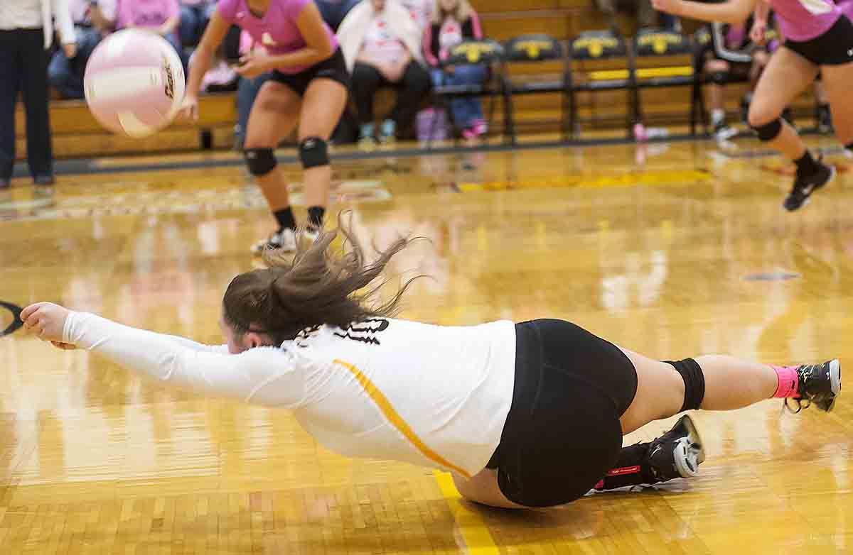 Photos: Fremont volleyball vs. North Star, 10.10.17