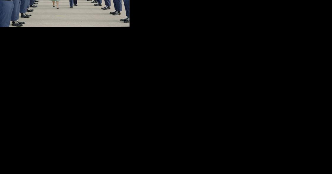 'Angel on Earth' — Queen Elizabeth charmed SAC workers during 1984 visit to Offutt - Vimarsana News