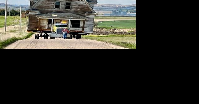 $5 and a dream: Dutch colonial home in Mitchell goes on the move to start new life - Vimarsana News