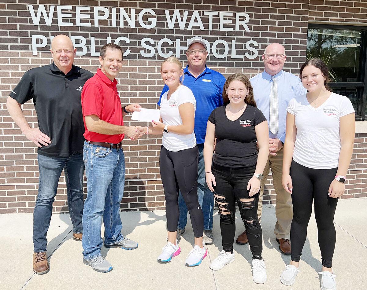 Weeping Water receives grant for ag education