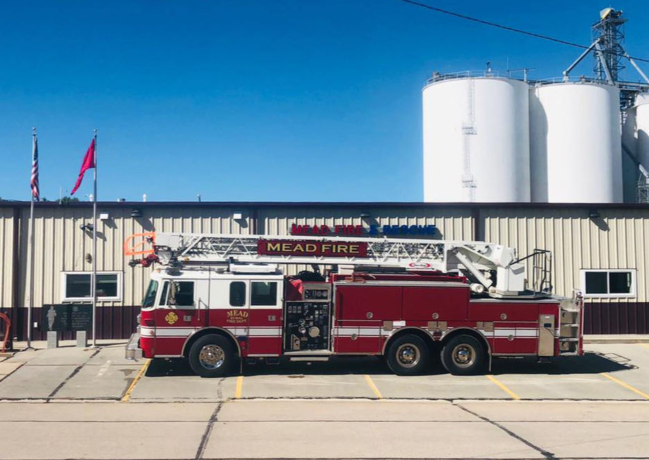 High winds cause pole barn fire north of Mead early Tuesday morning