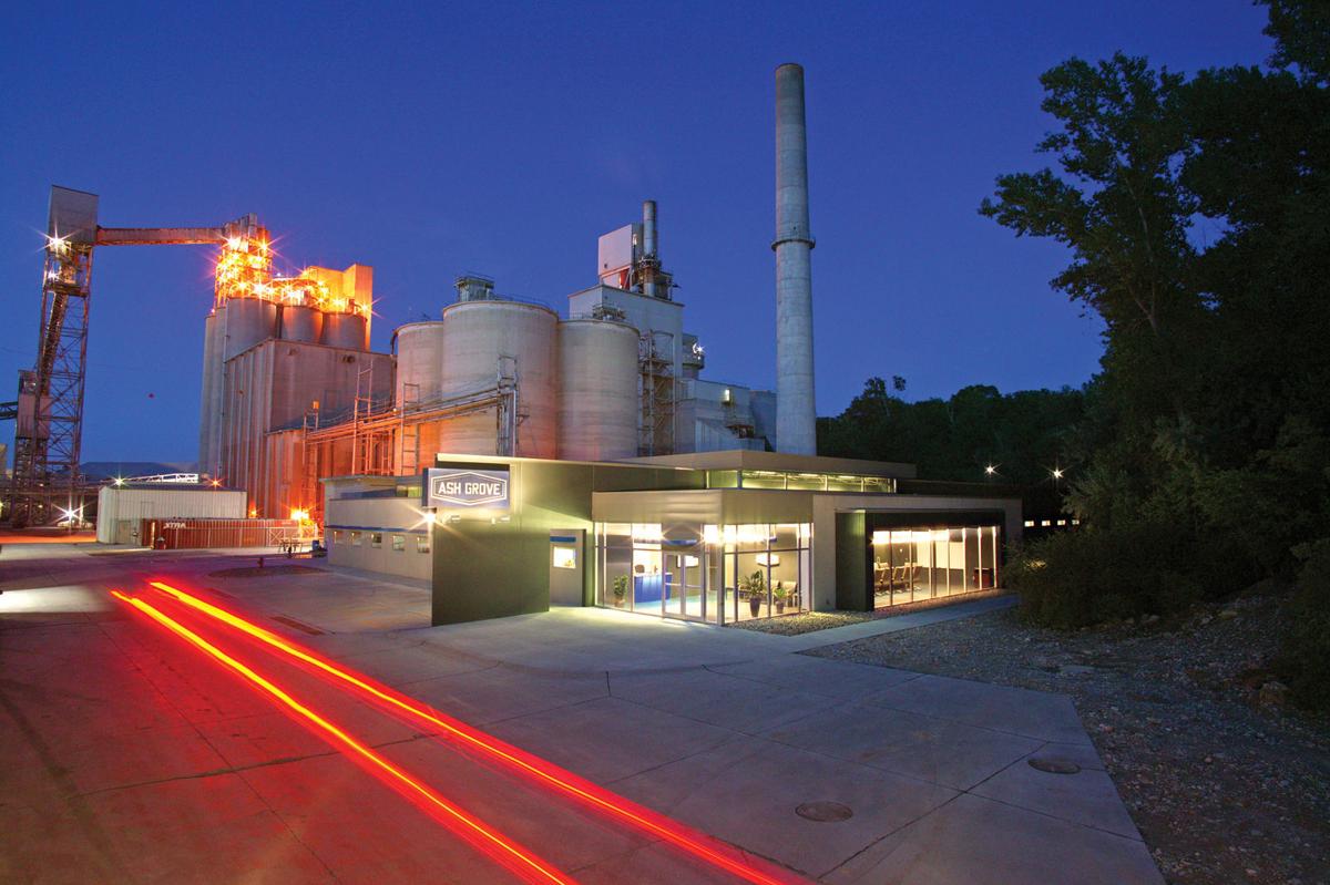 Ash Grove Cement plant wins top energy award