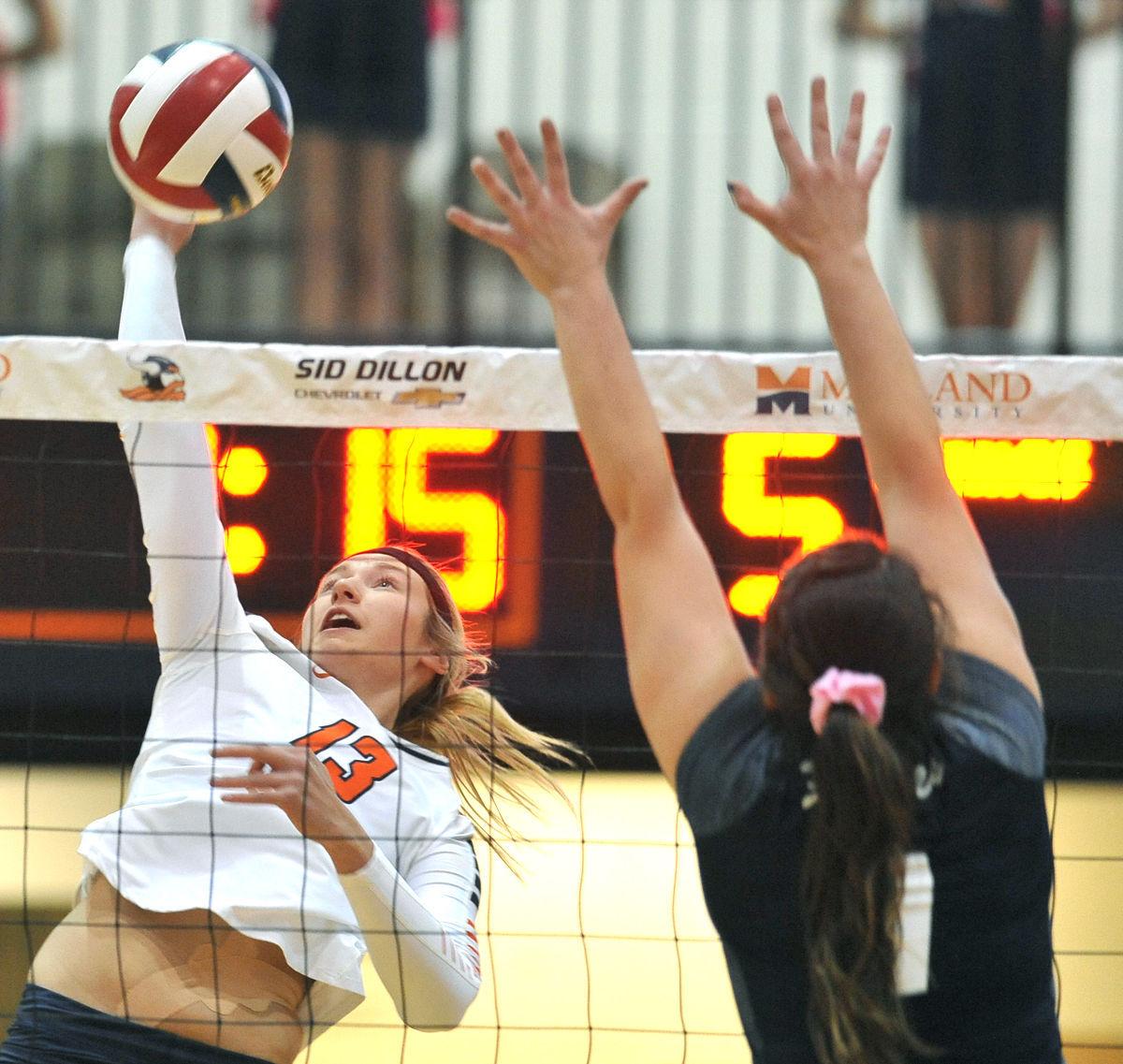 Photos: Midland volleyball vs. Saint Mary, 10.11.17