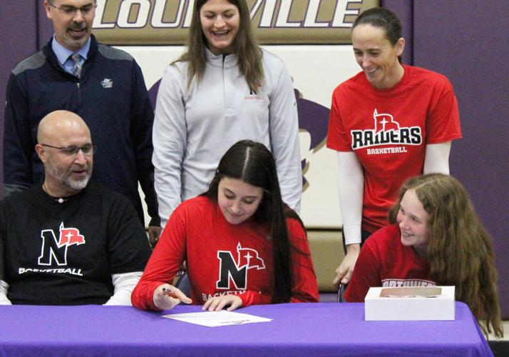 Jaylin Gaston signs letter of intent with coaches