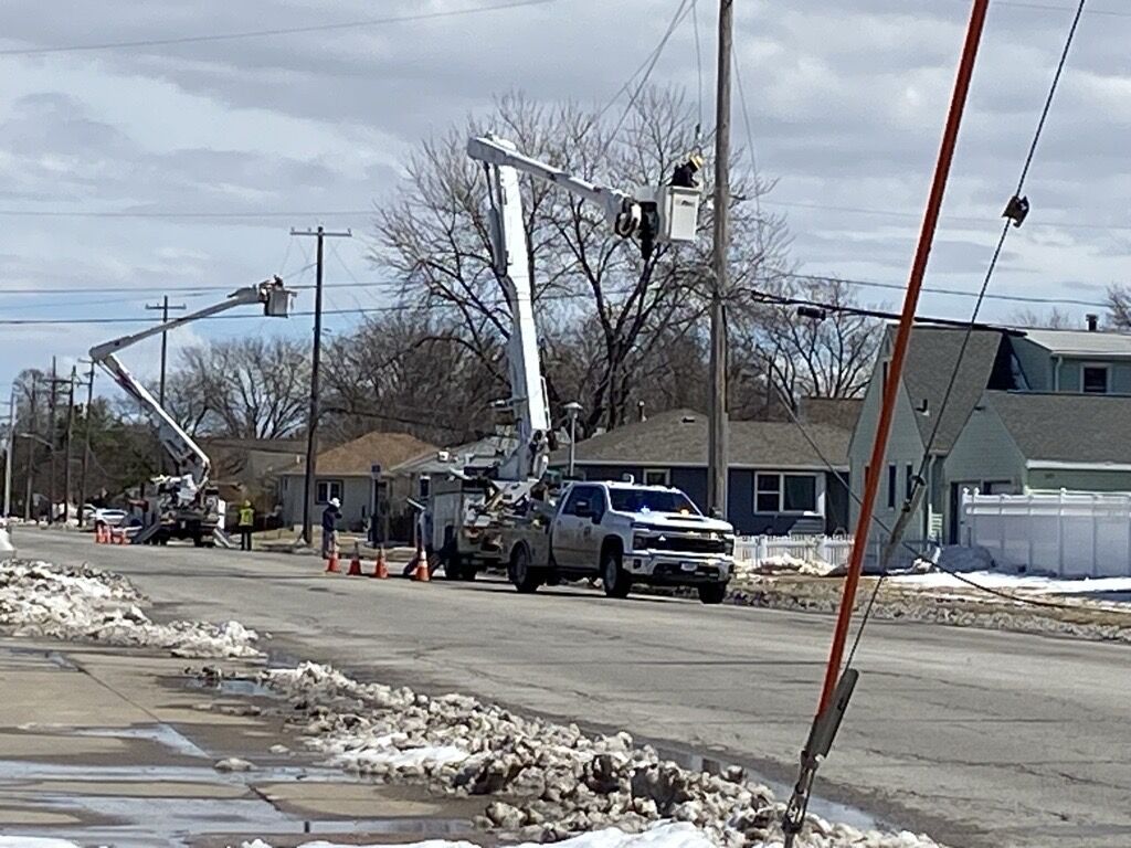 Fremont crews working to restore power 'as fast as they can'