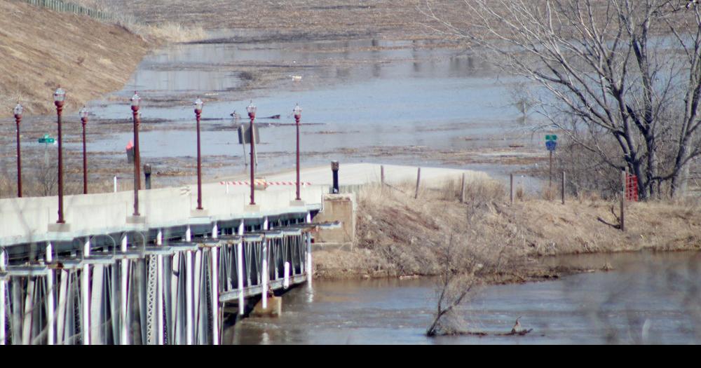 Plattsmouth Toll Bridge remains closed due to floods