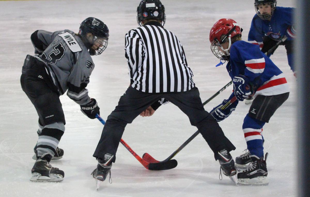 Youth hockey tournament brings Midwest teams together in Fremont