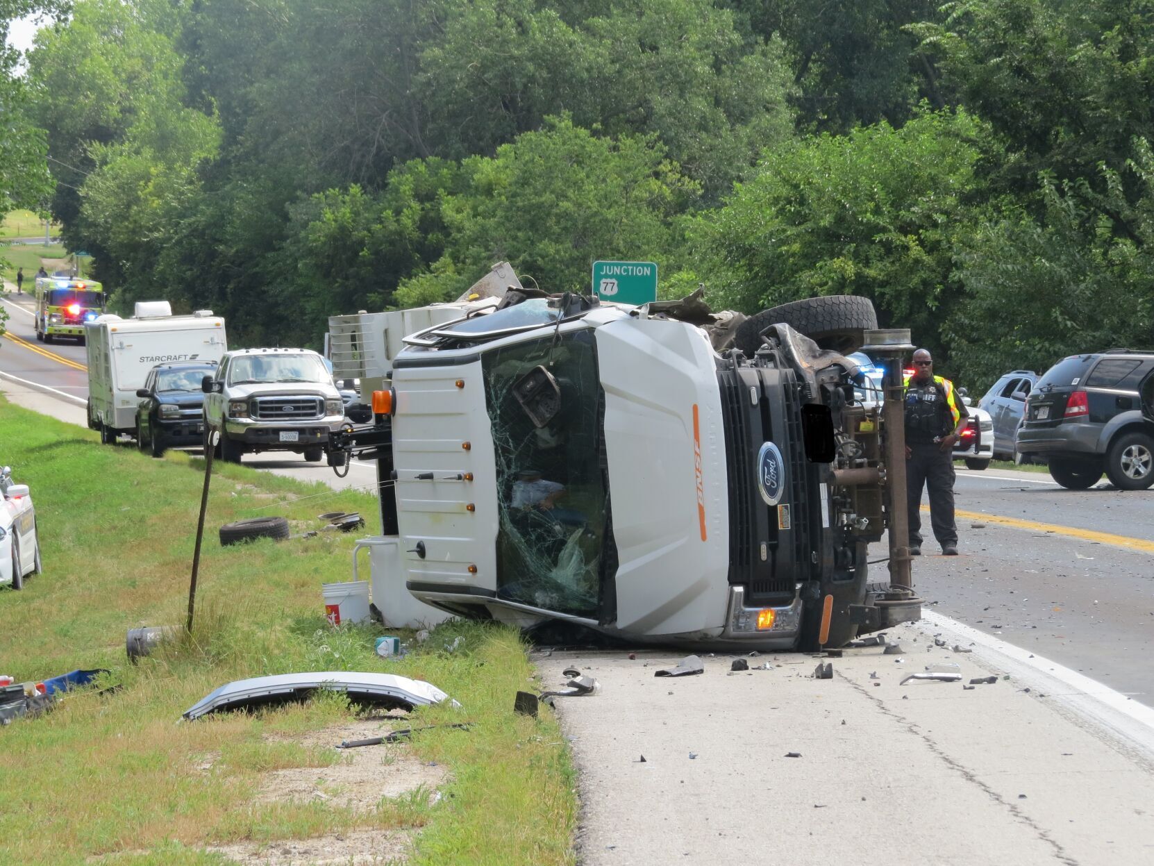 Four vehicles involved in Sunday afternoon crash south of Fremont