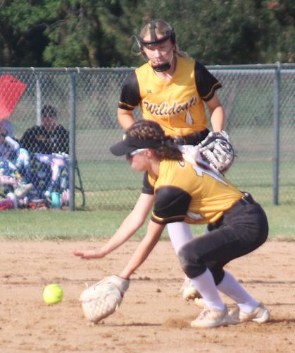 Elizabeth Harvey makes play vs Nebraska City