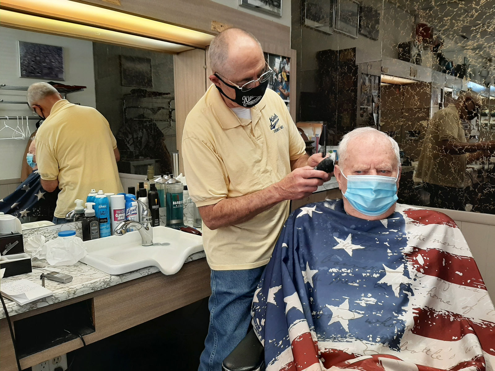 WATCH NOW Man has last haircut in barbershop before it moves