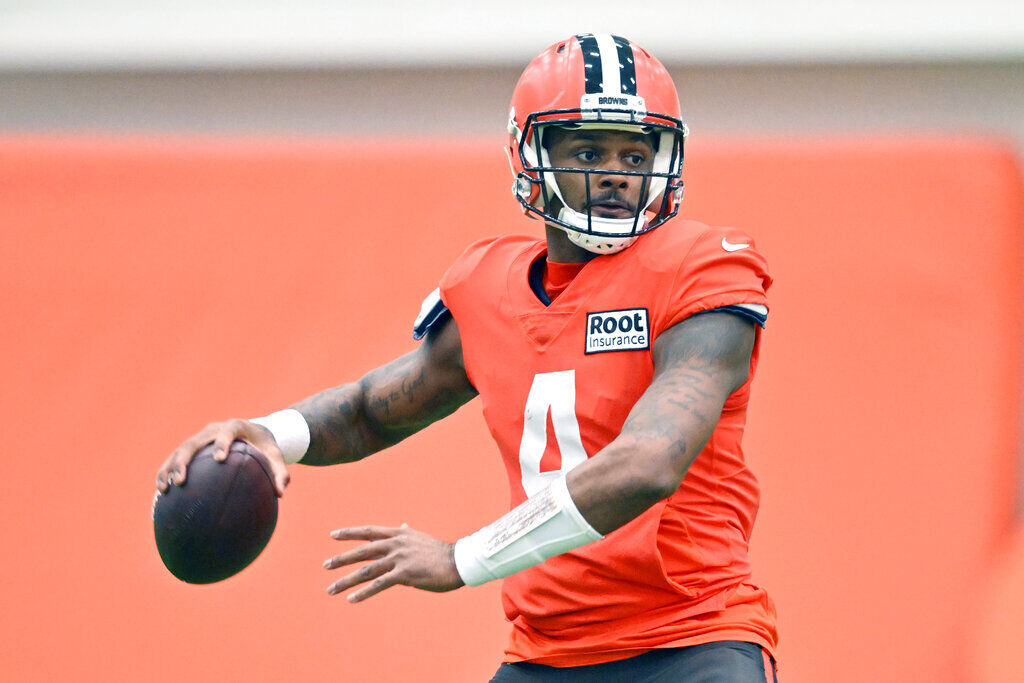 Deshaun Watson leaves Falcons jersey in background of Browns picture 