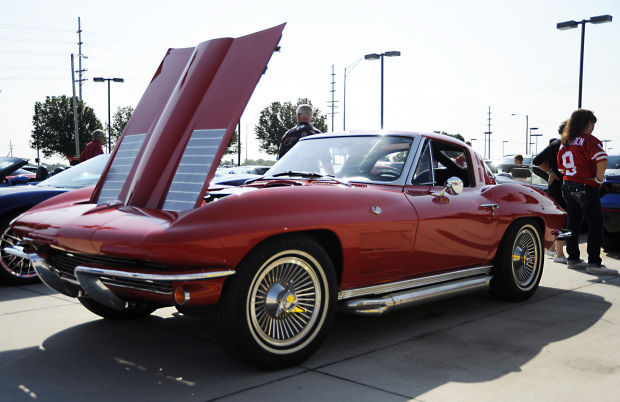 Corvettes shine at Fremont car show