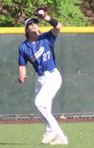 Ethan Coleman makes catch in right field