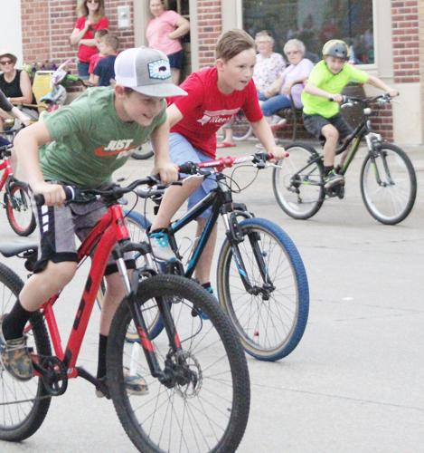 Boys in bicycle race at Limestone Days
