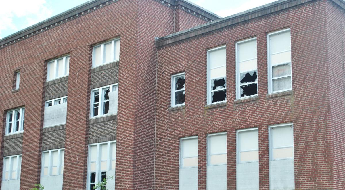 Plattsmouth Officials Announce Apartment Units For Old High School Parking Lot News Fremonttribune Com