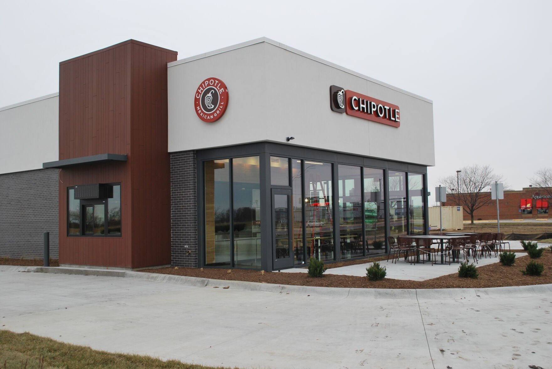 Chipotle outdoor online seating