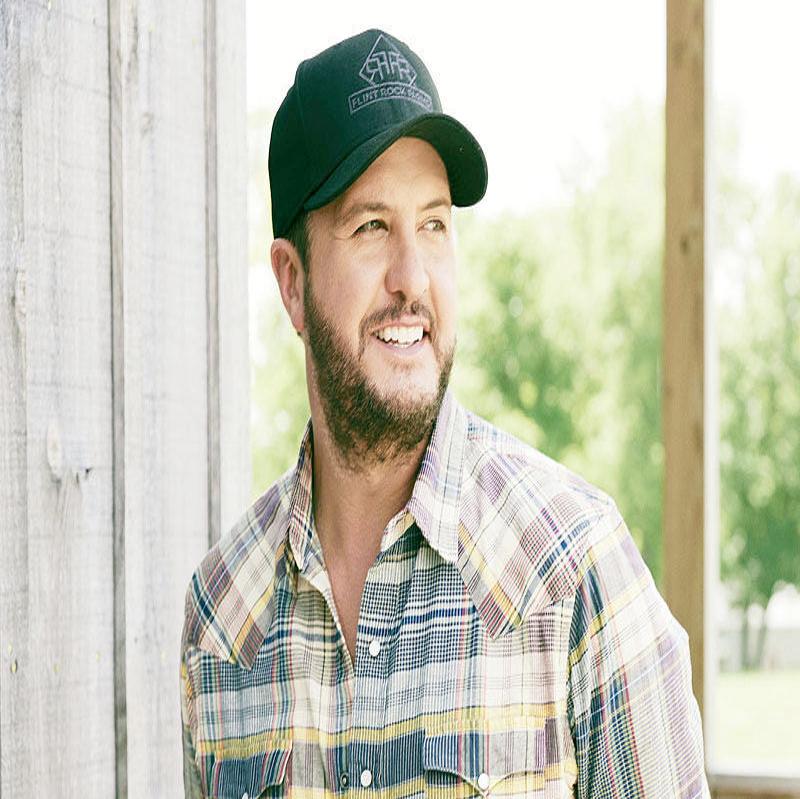 Country music star to play concert near Murdock
