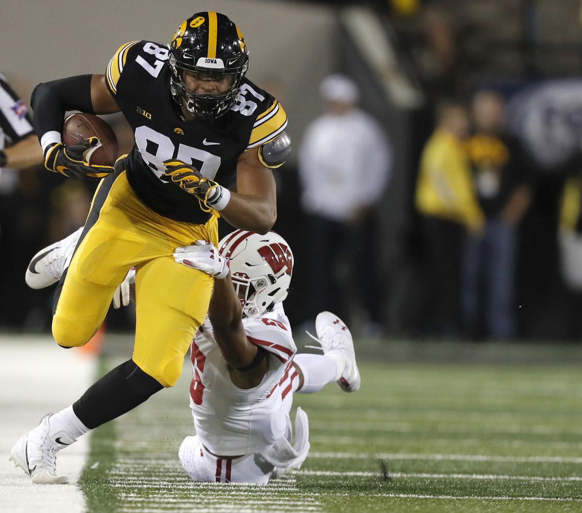 Iowa�s two talented TEs are �definitely NFL guys,� so how