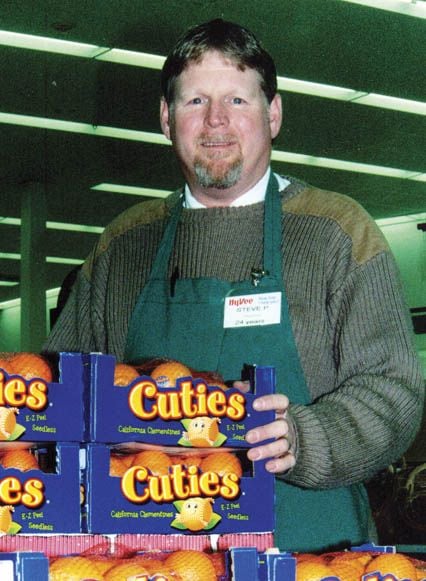 Hy-Vee produce manager tracks weather for hobby | Local News ...