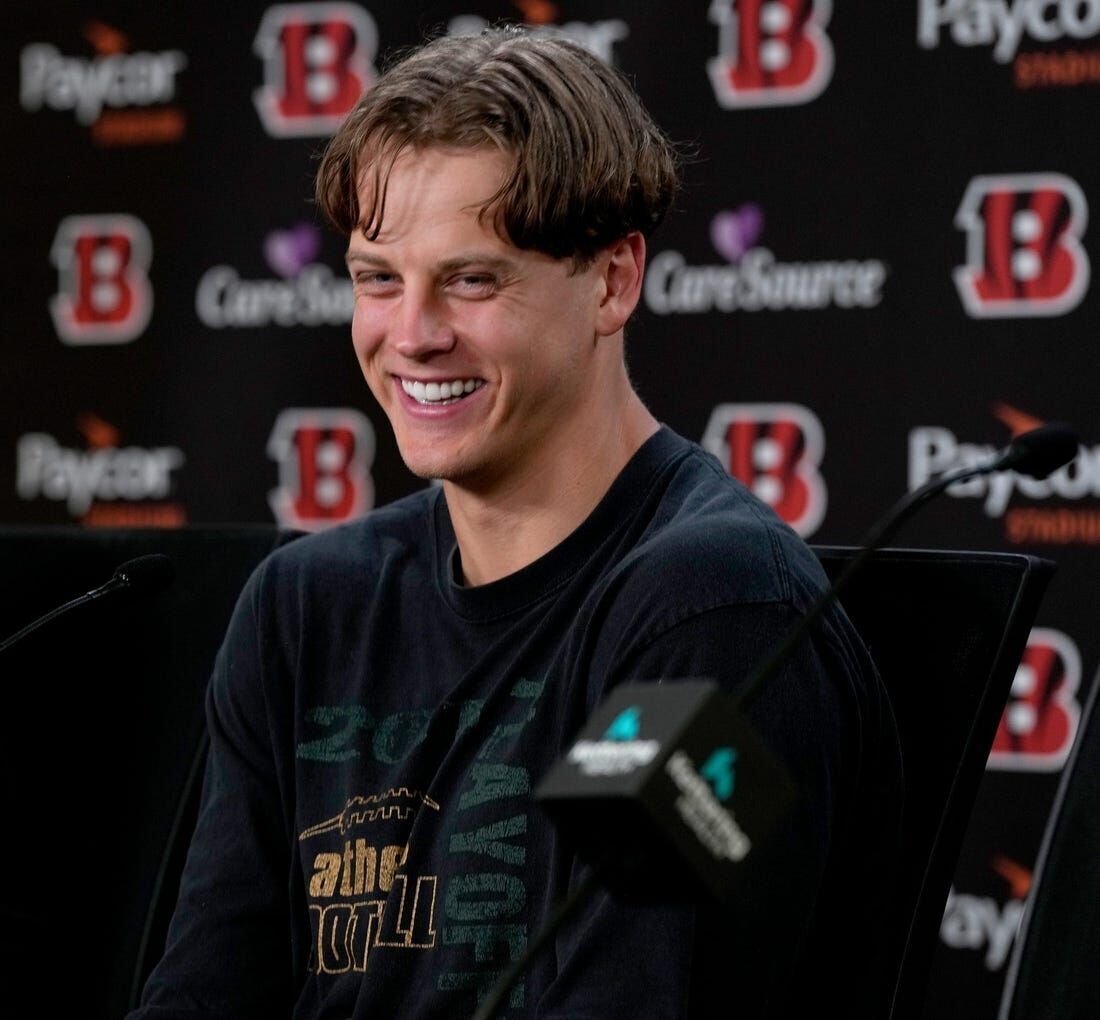 Bengals QB Joe Burrow signs his record NFL contract