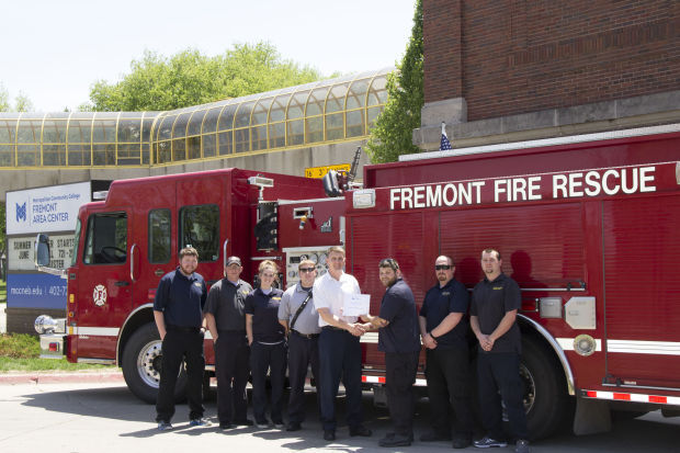 Metro students honor Fremont Fire Department