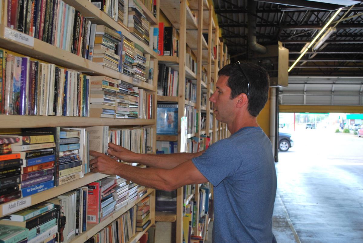 Local Liquor Store Raises Over 10k For Library Through Book Sales Local News Fremonttribune Com