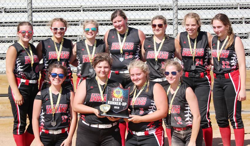 Weeping Water softball state runner-up photo with players