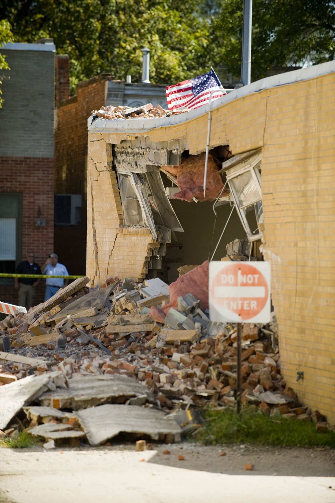 Wall collapse damages Arlington post office News