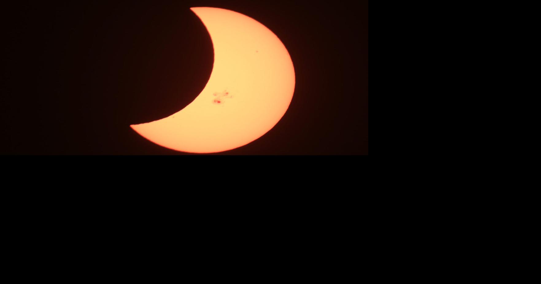 Partial solar eclipse Featured