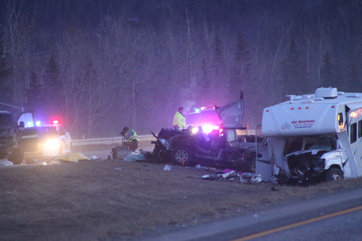 1 dead, 4 injured in Glenn Highway crash Local News Stories