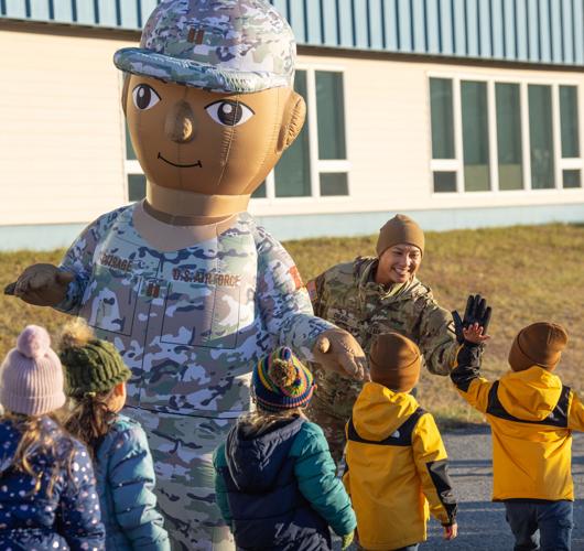 Meadow Lakes celebrates Red Ribbon Week with visit from National Guard