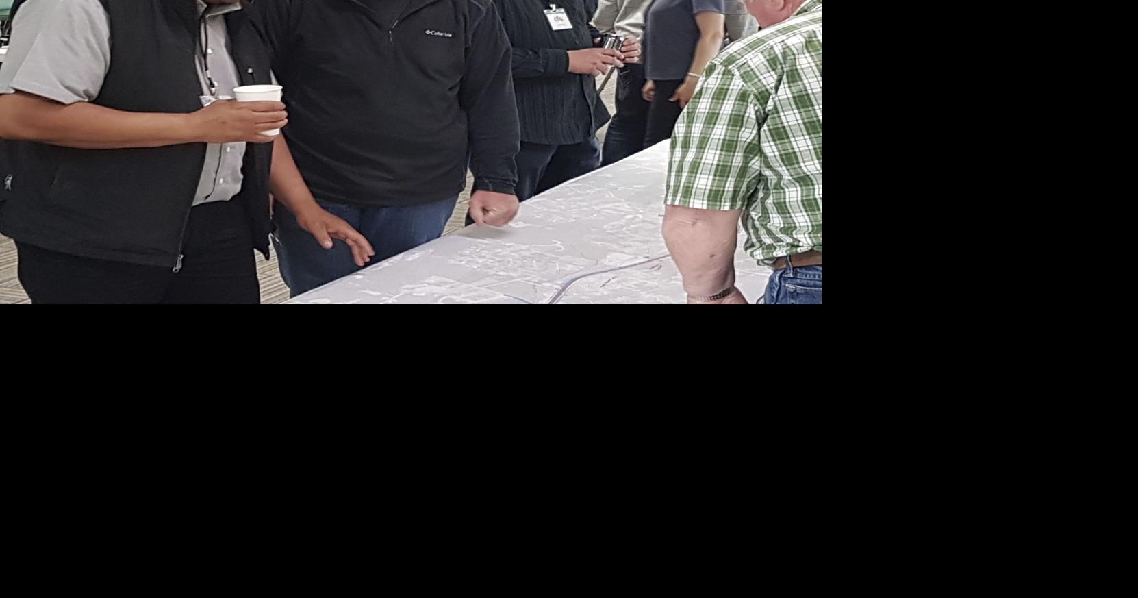 KnikGoose Bay Road construction open house draws a crowd Local News