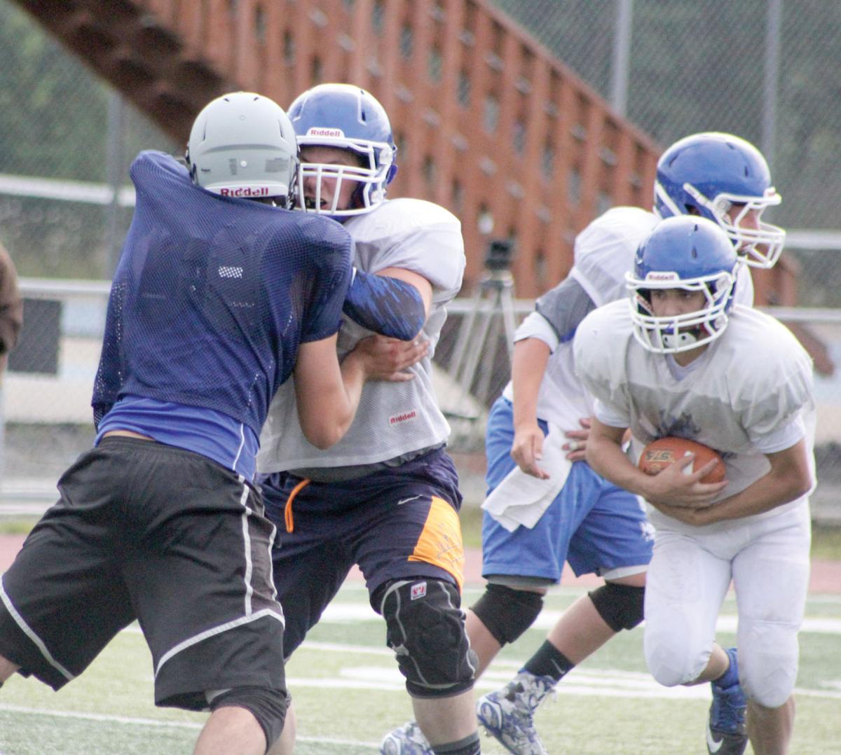 Veteran linemen lead Moose into new season Local Sports News