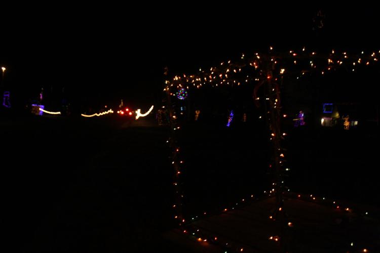 “The Christmas Light Lady’ Iconic Wasilla neighborhood celebrates 10